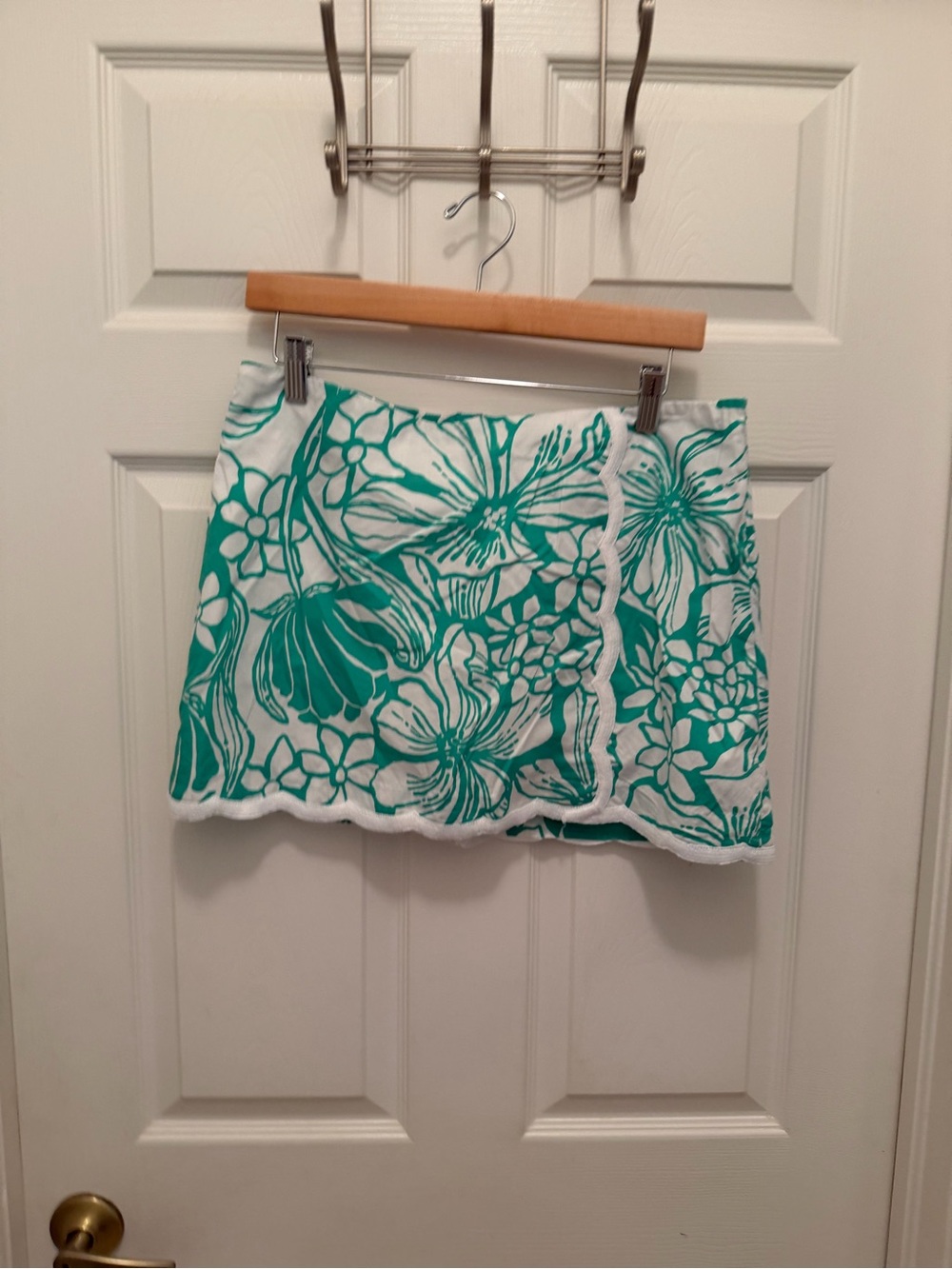Lilly Pulitzer Teal and White Floral Scalloped Mini Skort